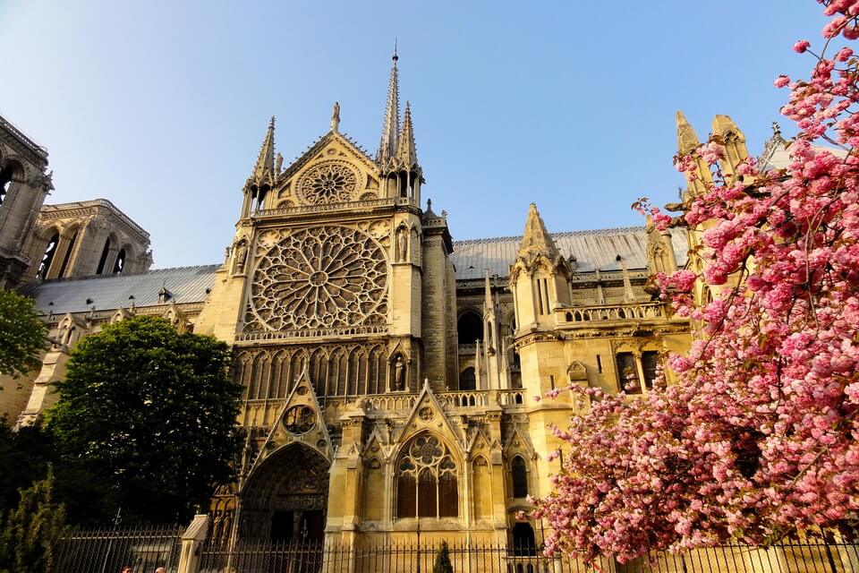 Достопримечательности Парижа - Собор Парижской Богоматери (Нотр-Дам-де-Пари)