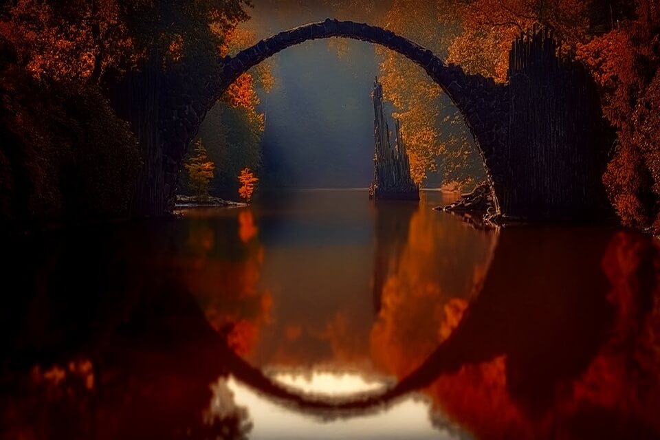 Красивые осенние места с фото - Дьявольский мост Ракоцбрюке в Германии