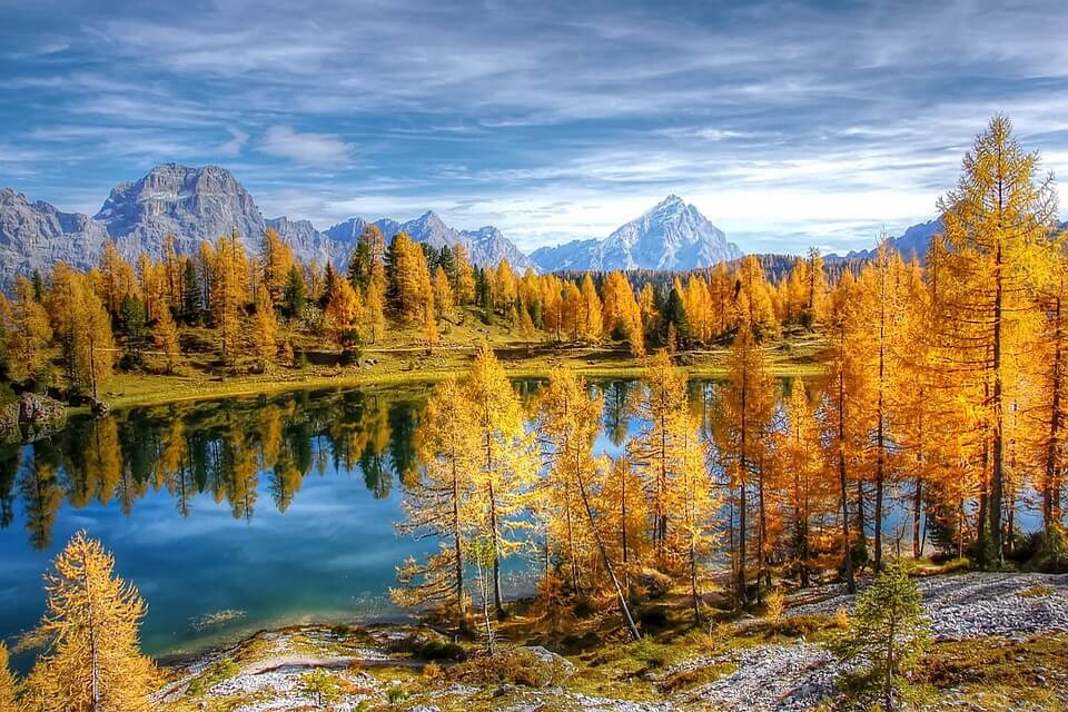 Красивые осенние пейзажи Италии - Доломитовые Альпы